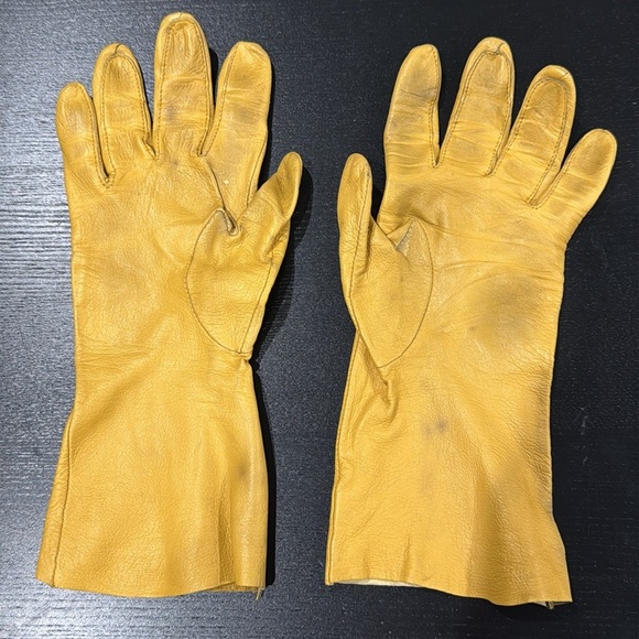 Thin Leather Yellow Riding Gloves - M - Picture 2 of 5